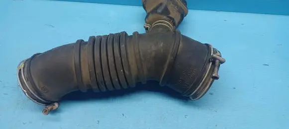 Mitsubishi Pajero Pinin Air intake hose/pipe 24P002 4G94