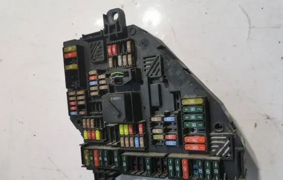 BMW 5 F10 F11 Fuse module 9252813 317033451