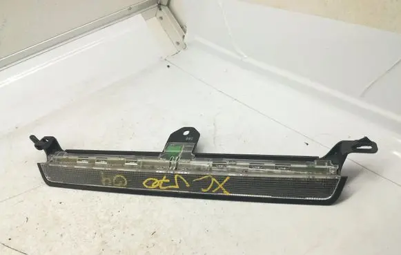 Volvo XC70 Third/center stoplight 9154505