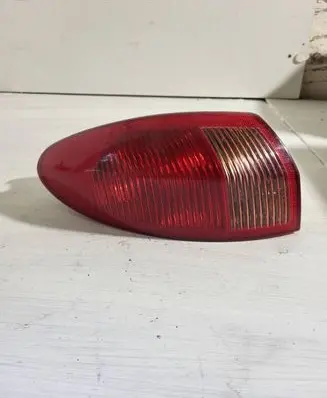 Alfa Romeo 147 Rear/tail lights 46556349 03322010 B032