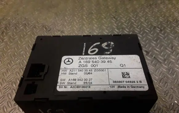 Mercedes-Benz A W169 Gateway control module 1695403945 A1695403945