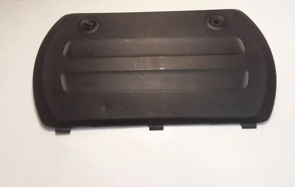 Mitsubishi Pajero Other trunk/boot trim element 7225A009