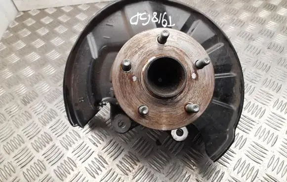 Toyota Prius (XV60) Rear wheel hub 