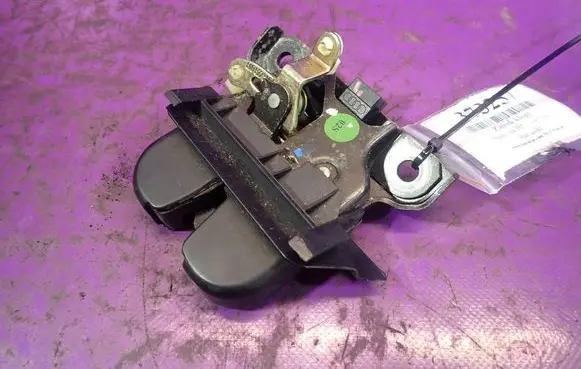 Audi A4 S4 B6 8E 8H Tailgate/trunk/boot lock/catch/latch 