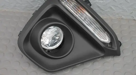 Suzuki SX4 S-Cross Front fog light trim/grill 71751-63T 90106657 6310R