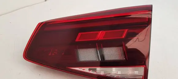 Volkswagen PASSAT B8 Tailgate rear/tail lights 3G9945094H