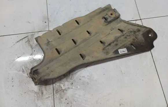 Mazda 6 Engine splash shield/under tray 