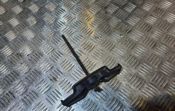 Porsche Cayenne (92A) Spare wheel bolt 7P0601233