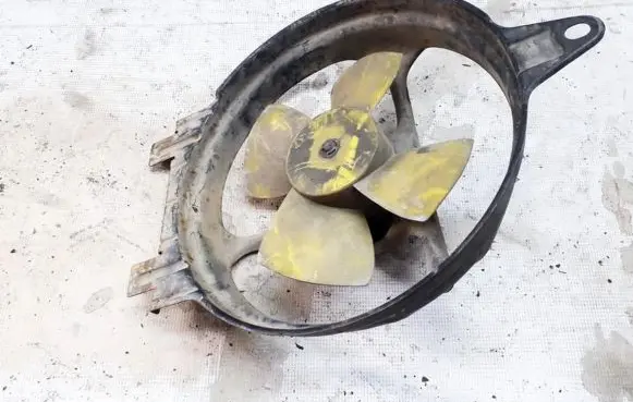 Ford Fiesta Radiator cooling fan shroud