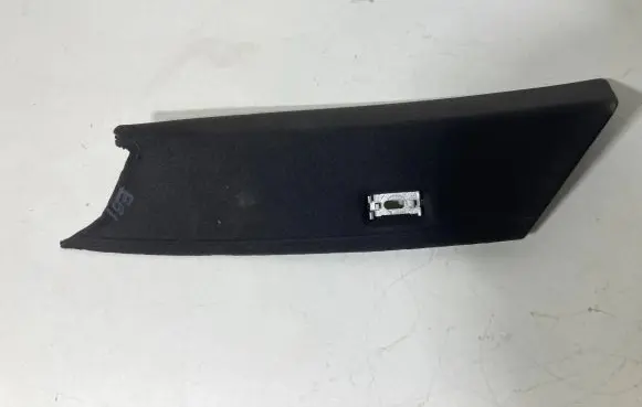 BMW 5 E60 E61 (C) pillar trim 7061344 52107010