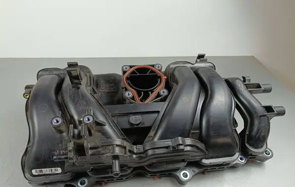 Honda CR-V Intake manifold 