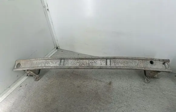 Renault Clio III Front bumper support beam 8200104186E