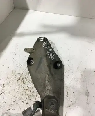 BMW X5 E70 Engine mounting bracket 6772679