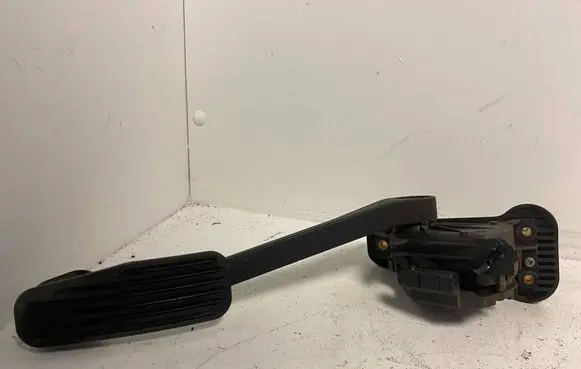 Volvo S60 Accelerator throttle pedal 9496822 00776922