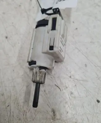Audi A4 S4 B6 8E 8H Brake pedal sensor switch 8E0927189B