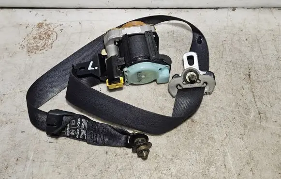 Honda Civic Front seatbelt TEA73EJ001 040845