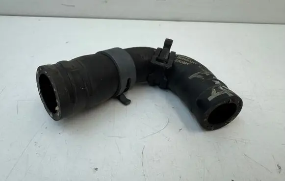 Audi TT TTS RS Mk3 8S Engine coolant pipe/hose 5Q0121096
