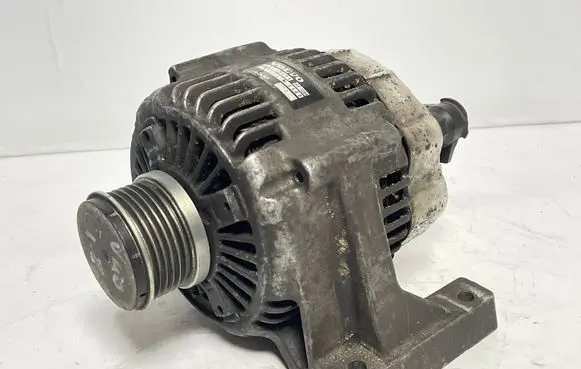 Volvo S40, V40 Generator/alternator 9472908 14V120A TN102210