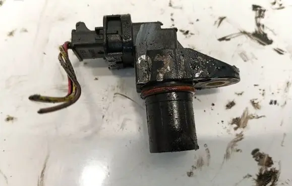 Mercedes-Benz R W251 Camshaft position sensor a0051531328