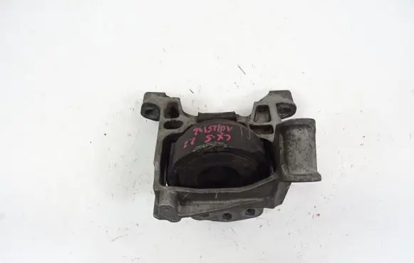Mazda CX-5 Engine mount vacuum valve 