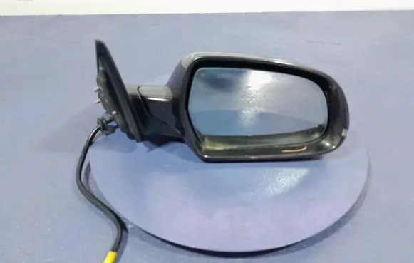 Audi A5 8T 8F Front door electric wing mirror
