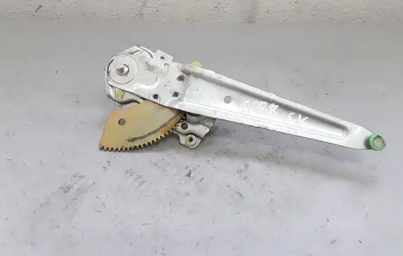Suzuki Ignis Rear window lifting mechanism without motor NOCODE