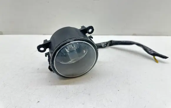 Suzuki Swift I Front fog light 89207461