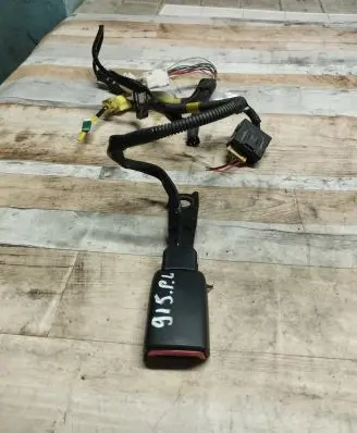 Lexus IS 220D-250-350 Front seatbelt buckle E034501