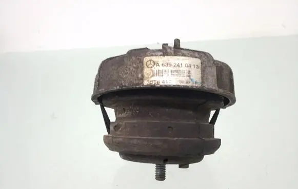 Mercedes-Benz Vito Viano W639 Engine mount bracket A6392410413