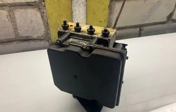 Mercedes-Benz Sprinter W906 ABS Pump A0014462589 0014462589