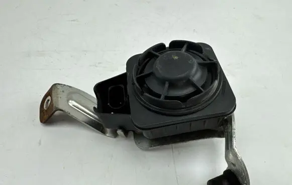 Audi A3 S3 8V Alarm system siren 8V2951285