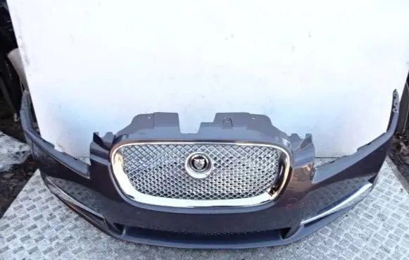 Jaguar XF X250 Front bumper