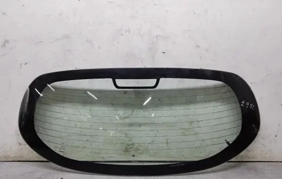 Mitsubishi Colt Rear windscreen/windshield window 