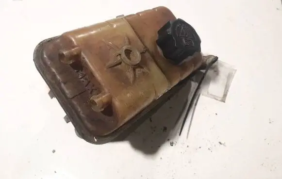 Peugeot 407 Coolant expansion tank/reservoir 