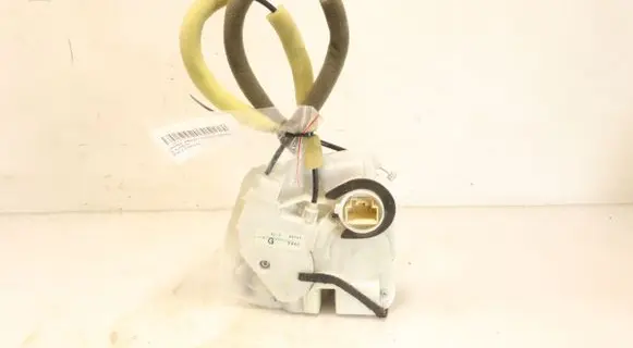 Mazda 2 Front door lock