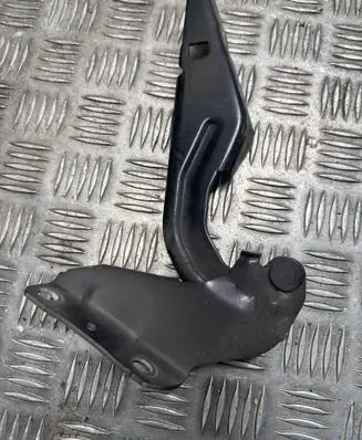 Mitsubishi Outlander Engine bonnet/hood hinges 