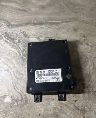 Skoda Octavia Mk2 (1Z) Bluetooth control unit module 7P6035730C 100022600109