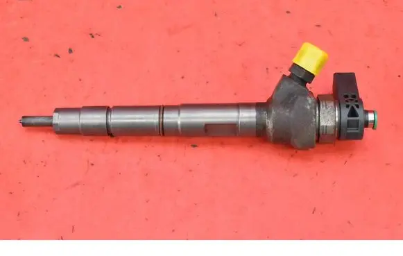 Skoda Octavia Mk3 (5E) Fuel injector 03L130277J