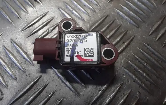 Volvo V50 Airbag deployment crash/impact sensor 9206975 MRSA58840A5