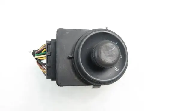 Chevrolet Cruze Wing mirror switch 13272182
