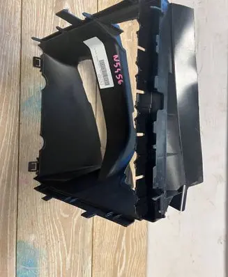 Porsche Cayenne (9Y0 9Y3) Intercooler air guide/duct channel 9Y0117335C