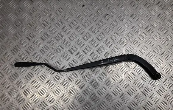 Ford Mustang VI Front wiper blade arm FR3B17B589
