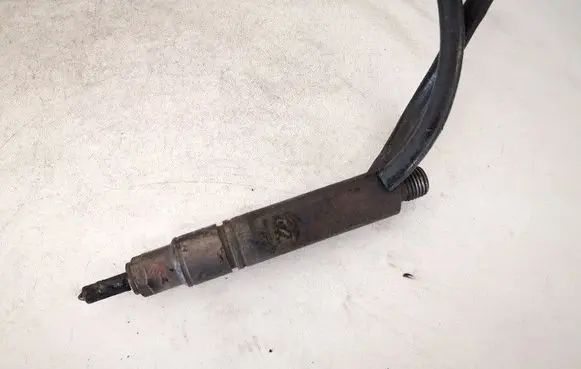 Audi A6 S6 C4 4A Fuel injector 046130201b