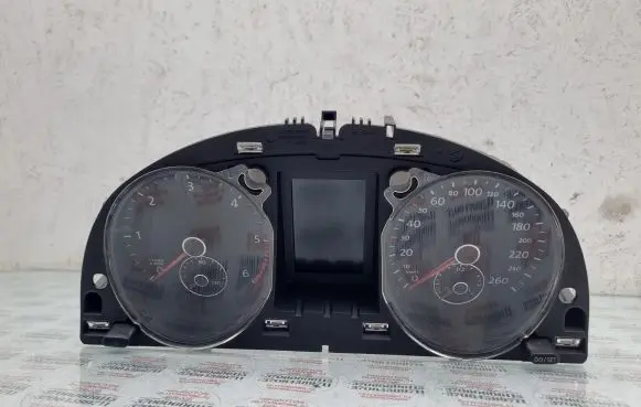 Volkswagen PASSAT B6 Speedometer (instrument cluster) 3C0920871T