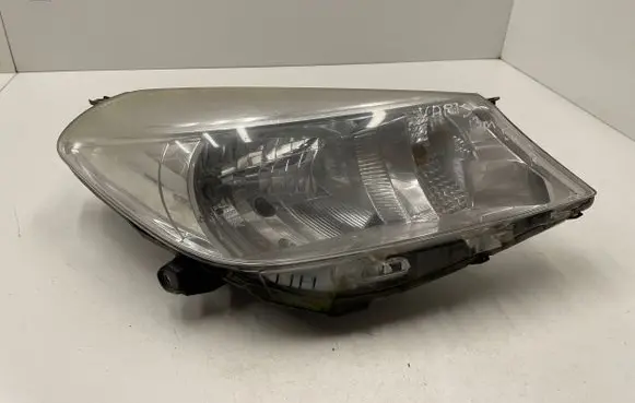 Toyota Yaris Headlight/headlamp