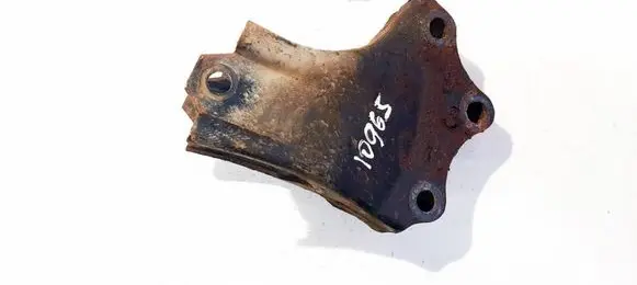 Mazda Premacy Engine mounting bracket 
