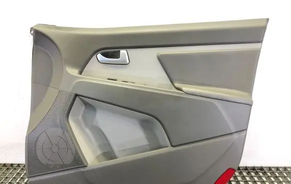 KIA Sportage Front door card panel trim