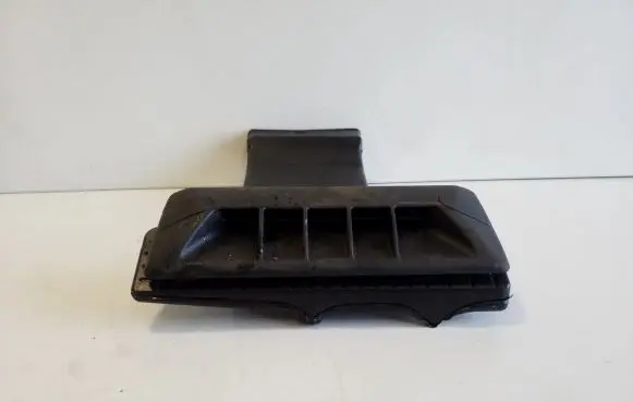 Lexus CT 200H Cabin air duct channel 8727675010