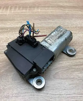 BMW 5 E39 Rear window wiper motor 8361640 E2353K WithPlug