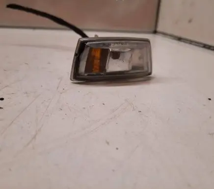 Opel Zafira B Front fender indicator light 13131298